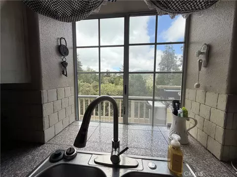22198 Pine Dr, Cedarpines Park, CA 92322 photo 8