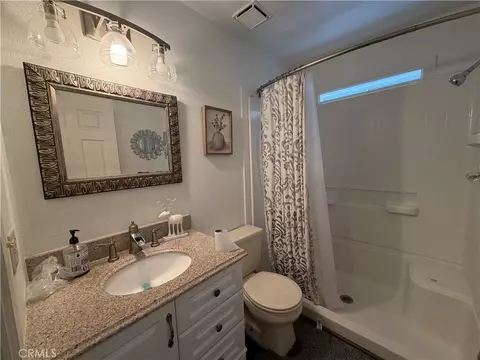 Bath - 22198 Pine Dr, Cedarpines Park, CA 92322 photo 2 of 2