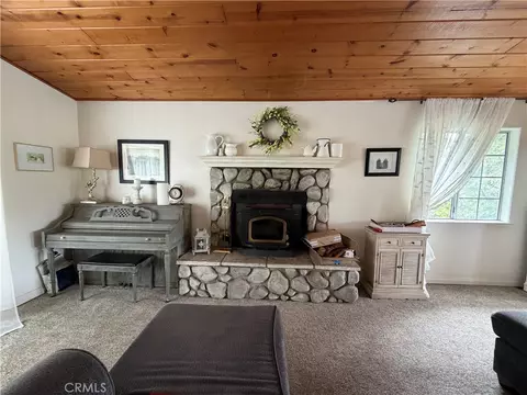 22198 Pine Dr, Cedarpines Park, CA 92322 photo 5
