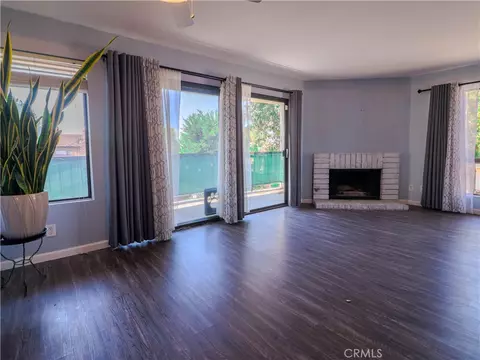 2264 Rose Ave, Signal Hill, CA 90755