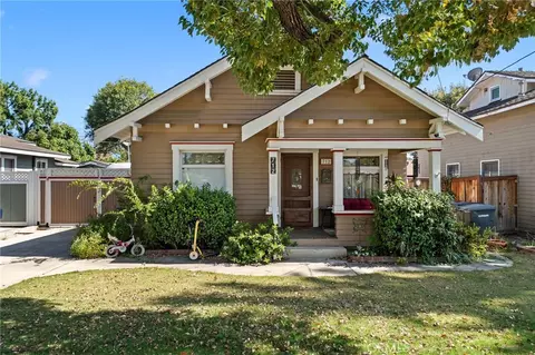 712 E Washington Ave, Orange, CA 92866