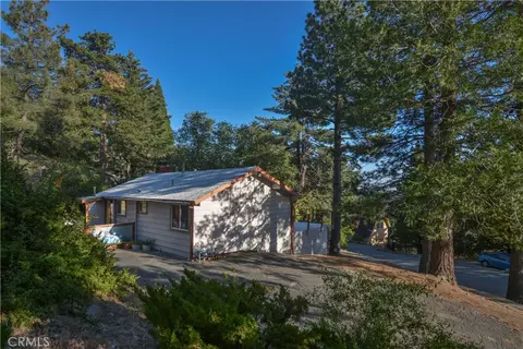 Exterior - 1935 Poplar, Running Springs, CA 92382 photo 5 of 8