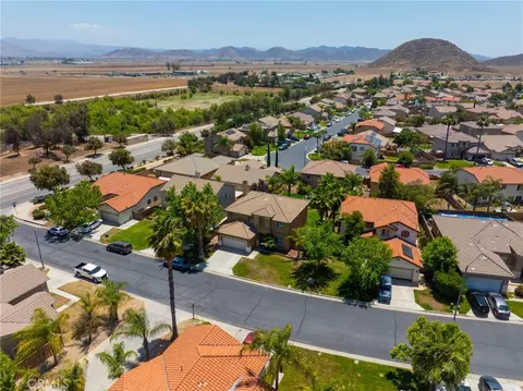 View/Area - 7579 Isla, Hemet, CA 92545 photo 3 of 12