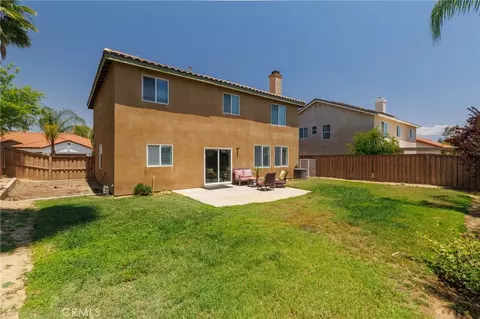Exterior - 7579 Isla, Hemet, CA 92545 photo 6 of 7
