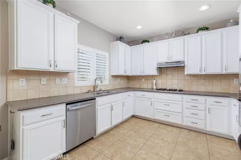 Kitchen - 7579 Isla, Hemet, CA 92545 photo 1 of 2