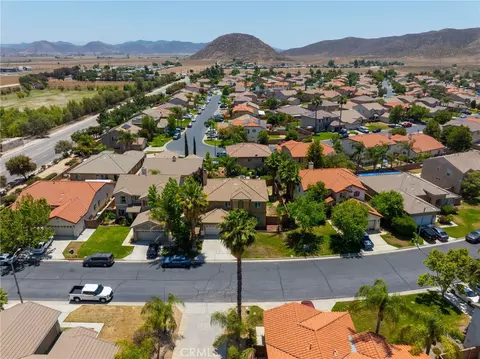 View/Area - 7579 Isla, Hemet, CA 92545 photo 4 of 12