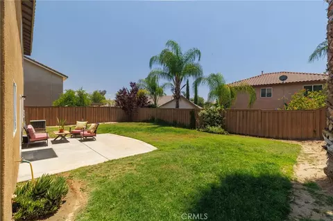 Exterior - 7579 Isla, Hemet, CA 92545 photo 7 of 7