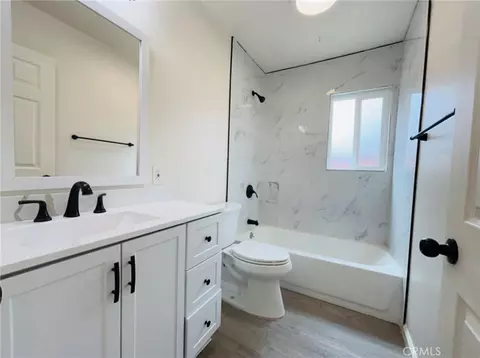 Bath - 3928 Everest, Riverside, CA 92503 photo 1 of 1