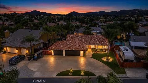22667 Castle Crag, Canyon Lake, CA 92587