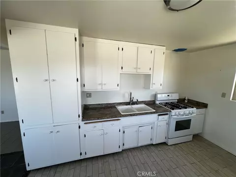 Kitchen - 9404 Mesa, Lucerne Valley, CA 92356 photo 2 of 2