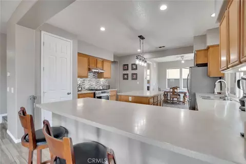 Kitchen - 1447 Birmingham Dr, Perris, CA 92571 photo 3 of 7