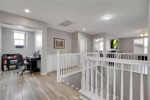 Entry Way - 1447 Birmingham Dr, Perris, CA 92571 photo 7 of 9