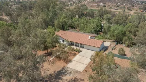 View/Area - 22744 Rolling Mdws, Perris, CA 92570 photo 3 of 10