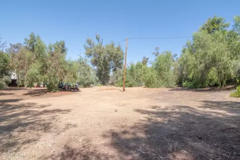 Exterior - 22744 Rolling Mdws, Perris, CA 92570 photo 24 of 29