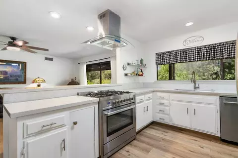Kitchen - 22744 Rolling Mdws, Perris, CA 92570 photo 1 of 3