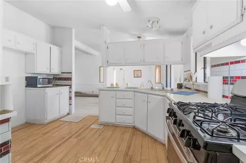 10164 White, Phelan, CA 92371 photo 7