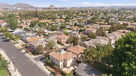 View/Area - 1686 Gilliam Ct, Riverside, CA 92501 photo 5 of 7