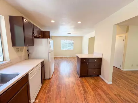 Kitchen - 21778 Ridge, Cedarpines Park, CA 92322 photo 3 of 3