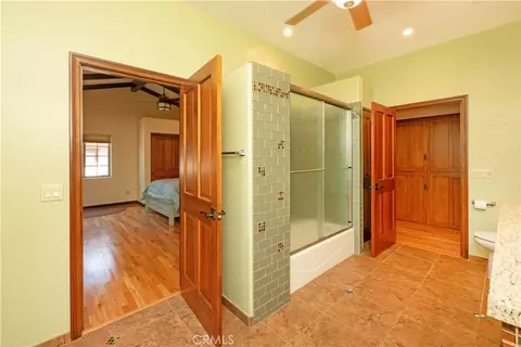 Bath - 2083 Grace, Riverside, CA 92504 photo 6 of 11