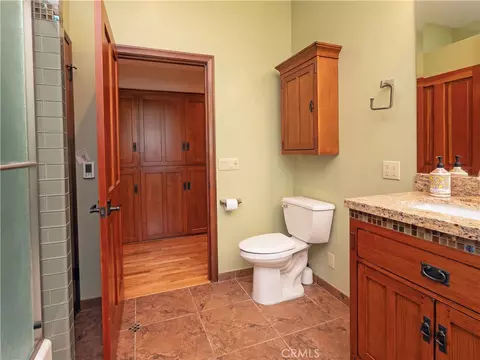Bath - 2083 Grace, Riverside, CA 92504 photo 9 of 11