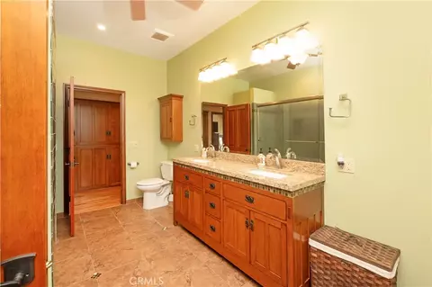 Bath - 2083 Grace, Riverside, CA 92504 photo 5 of 11
