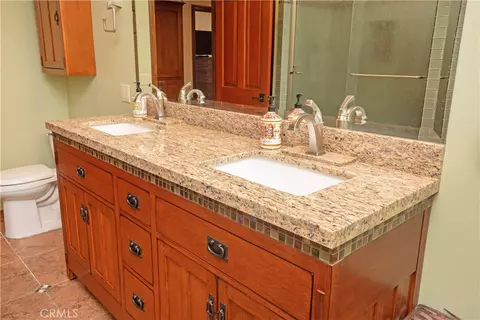 Bath - 2083 Grace, Riverside, CA 92504 photo 8 of 11