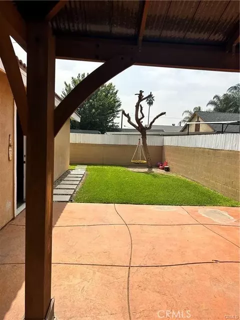 10058 Larch Ave, Bloomington, CA 92316 photo 9