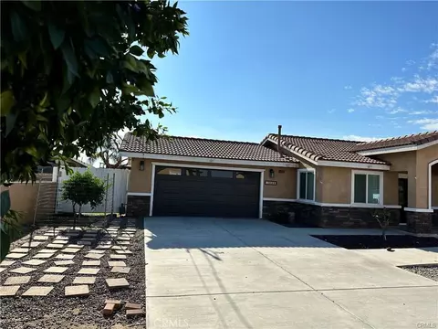 10058 Larch Ave, Bloomington, CA 92316 photo 6