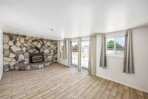 Living - 1609 De Anza, Barstow, CA 92311 photo 6 of 9