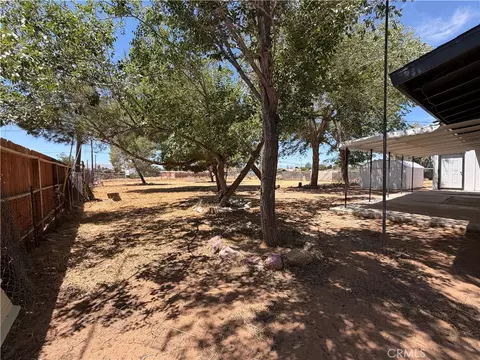 Exterior - 21975 Mohican, Apple Valley, CA 92307 photo 12 of 17