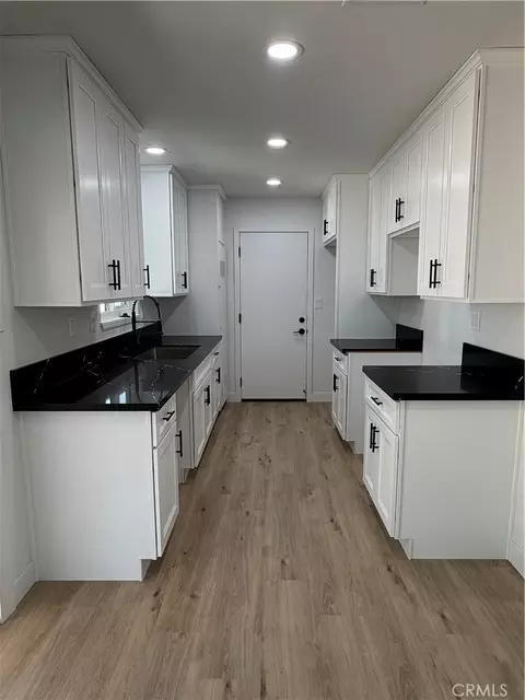 Entry Way - 21975 Mohican, Apple Valley, CA 92307 photo 1 of 3