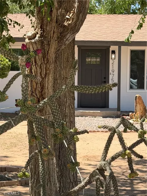 Exterior - 21975 Mohican, Apple Valley, CA 92307 photo 5 of 17