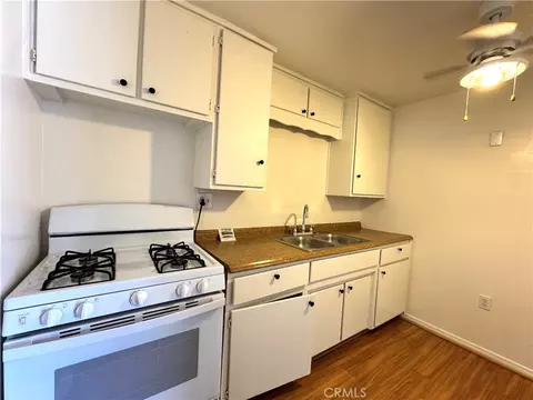 Kitchen - 36528 Irwin Rd, Barstow, CA 92311 photo 3 of 4