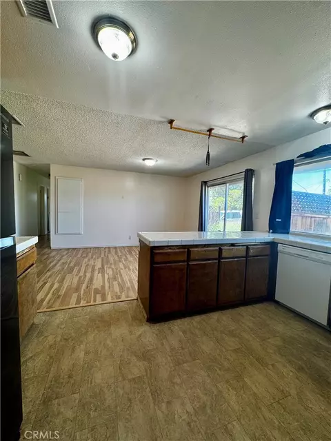Kitchen - 7623 Oxford, Hesperia, CA 92345 photo 2 of 2