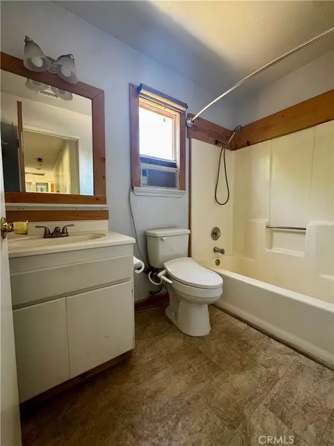 Bath - 7623 Oxford, Hesperia, CA 92345 photo 2 of 2