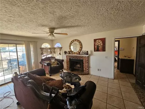 Living - 16709 Deodar, Hesperia, CA 92345 photo 2 of 5