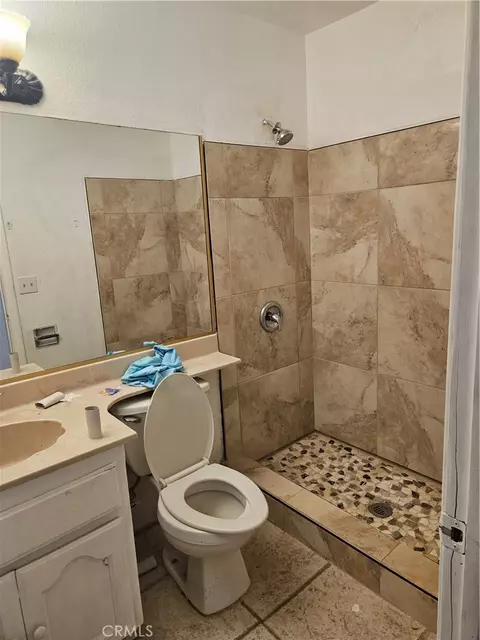 Bath - 16709 Deodar, Hesperia, CA 92345 photo 1 of 1