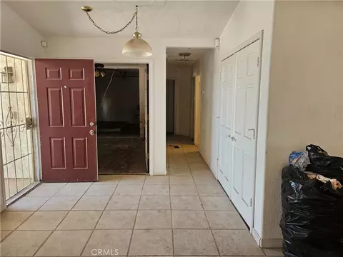 Entry Way - 16709 Deodar, Hesperia, CA 92345 photo 1 of 1