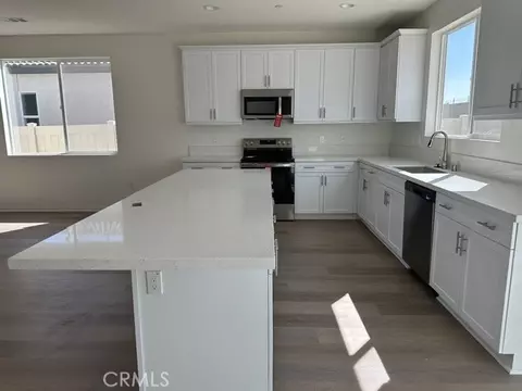 Kitchen - 11459 Bald Eagle, Desert Hot Springs, CA 92240 photo 1 of 1