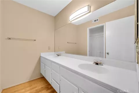 Bath - 19121 Broken Bow, Riverside, CA 92508 photo 3 of 4