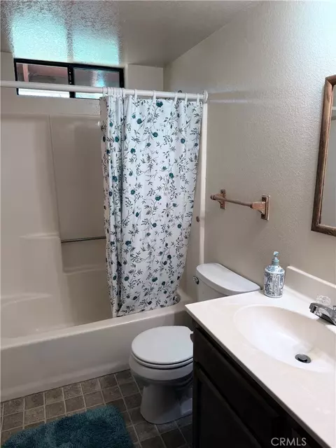 Bath - 1255 Aleutian, Lake Arrowhead, CA 92352 photo 3 of 9