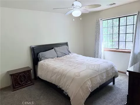 Bedroom - 1255 Aleutian, Lake Arrowhead, CA 92352 photo 5 of 5