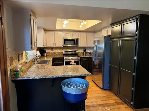Kitchen - 1255 Aleutian, Lake Arrowhead, CA 92352 photo 1 of 2