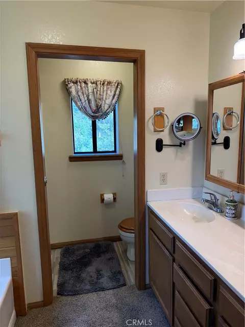 Bath - 1255 Aleutian, Lake Arrowhead, CA 92352 photo 6 of 9