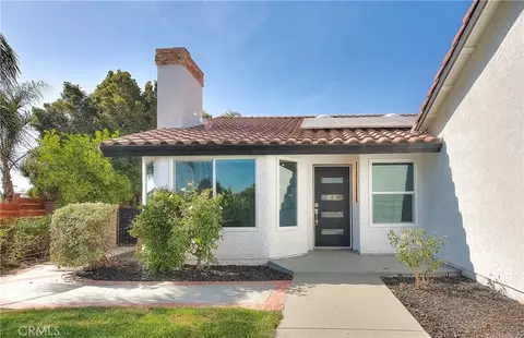 3082 Lynwood Dr, Highland, CA 92346