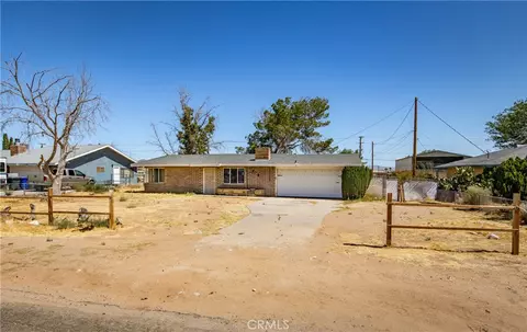Exterior - 21798 Standing Rock Ave, Apple Valley, CA 92307 photo 2 of 9