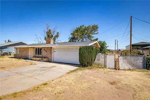 Exterior - 21798 Standing Rock Ave, Apple Valley, CA 92307 photo 4 of 9
