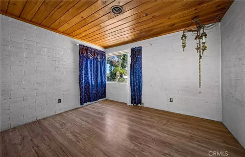 Bedroom - 21798 Standing Rock Ave, Apple Valley, CA 92307 photo 1 of 2