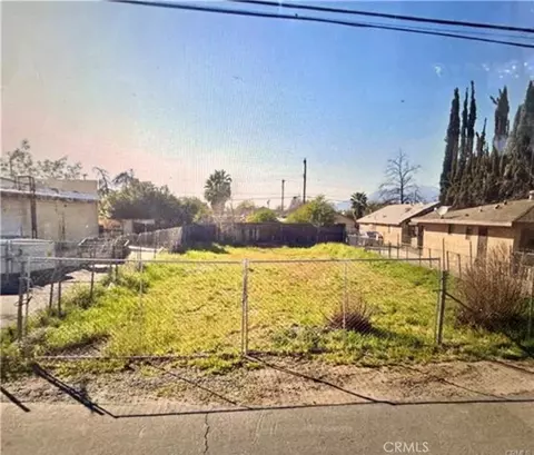 7570 Bonnie St, San Bernardino, CA 92410