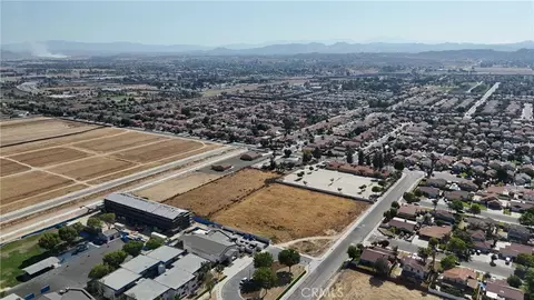 View/Area - 875 Wilson, Perris, CA 92571 photo 8 of 11